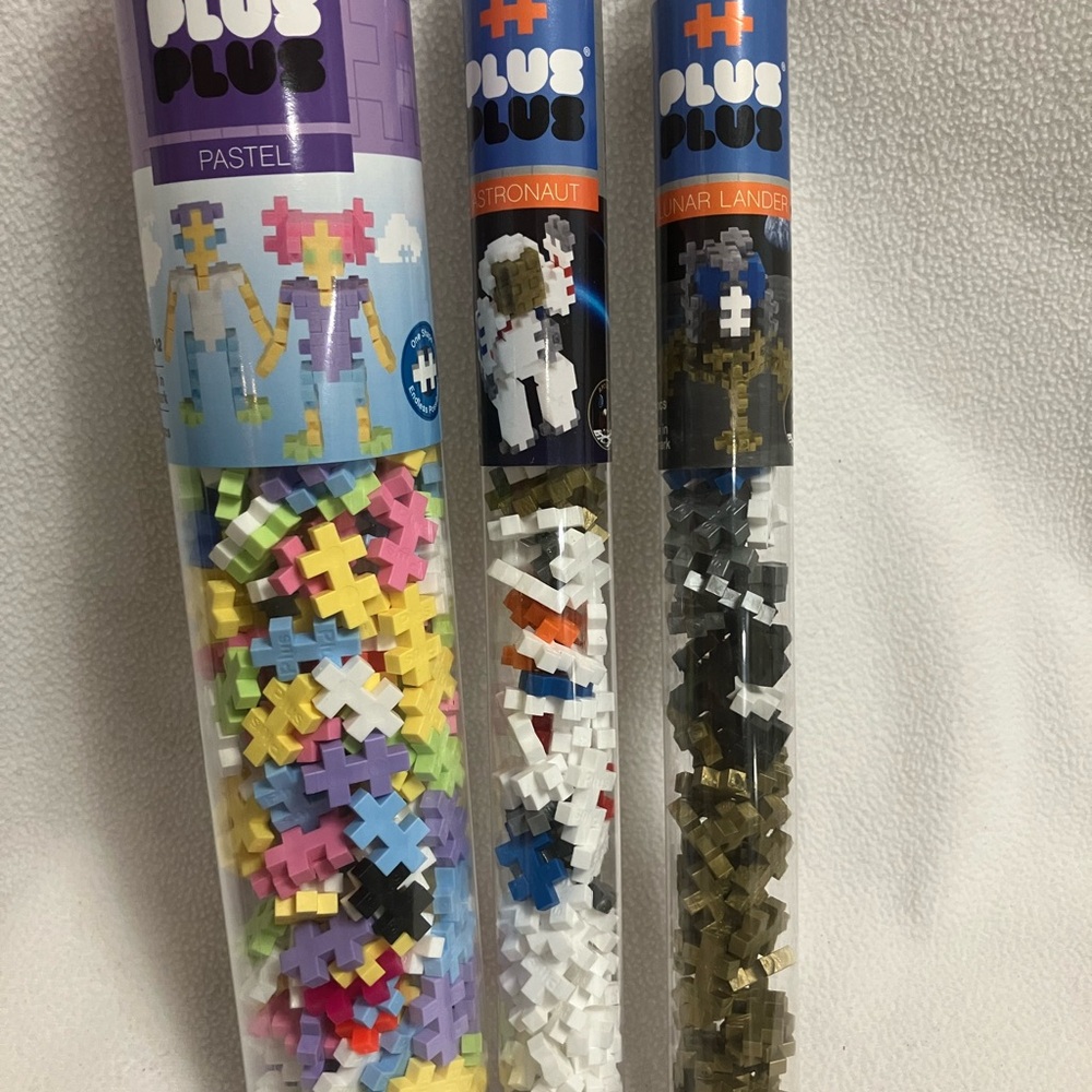 Plus Plus Kids Building Toy lot. Pastel, Lunar Lander, Astronaut